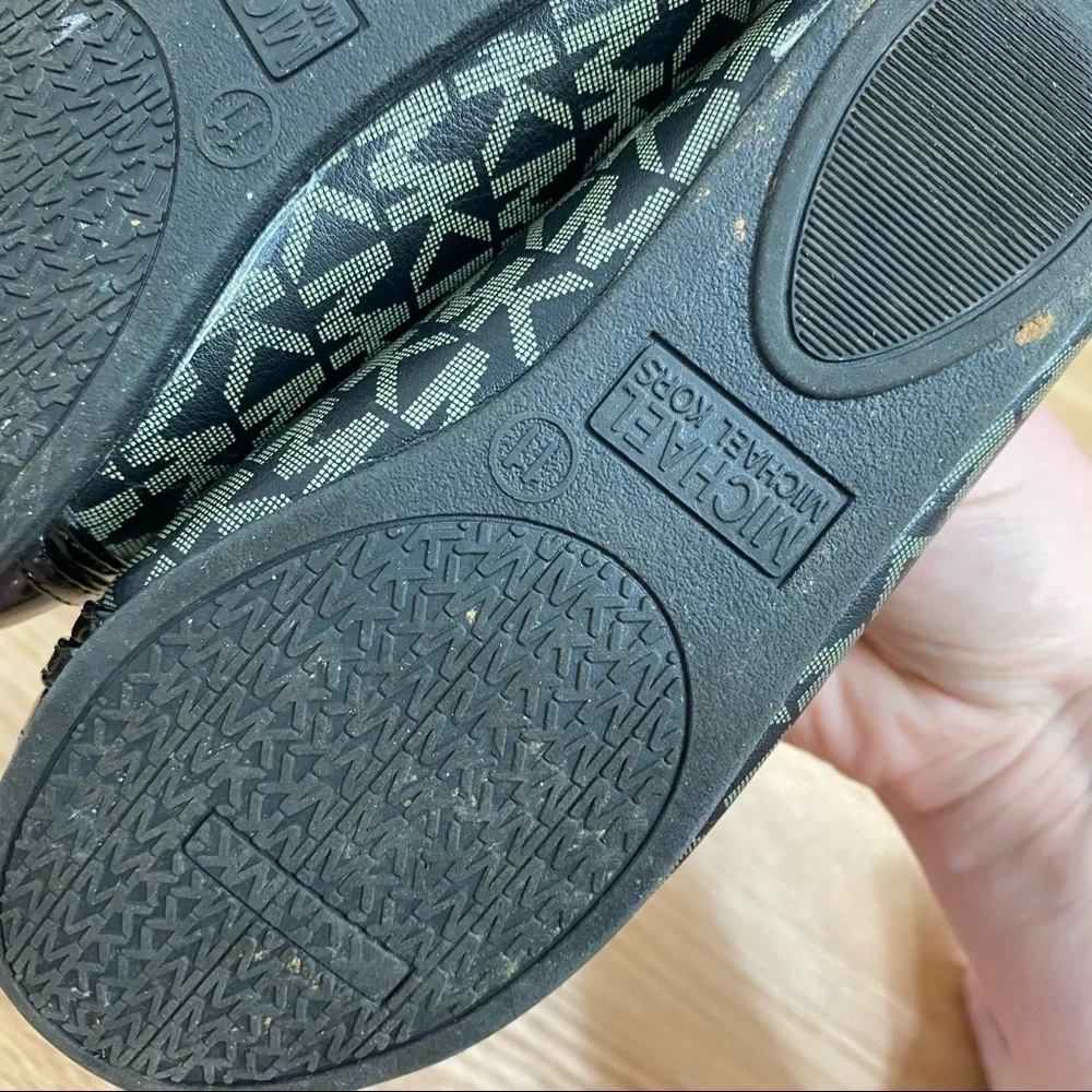 Michael Kors Girls Flats Black Monogram Sz 11 Gray